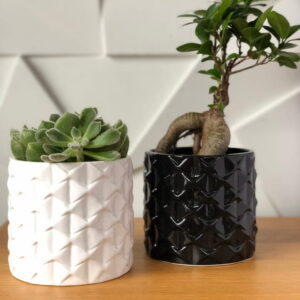 doniczki ceramiczne w kokardki